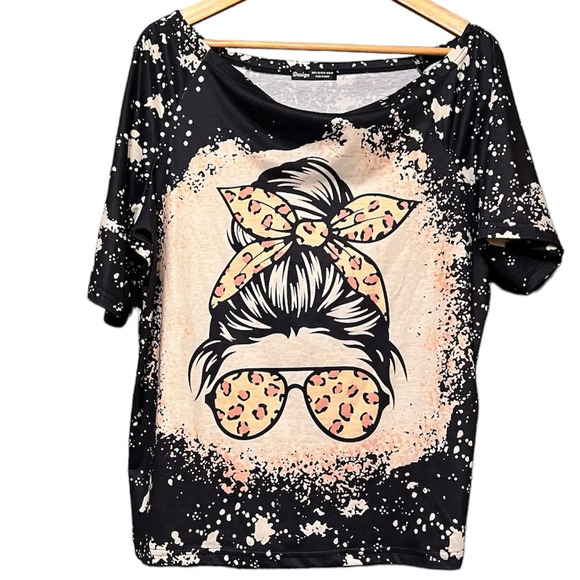 Tops - Size large leopard girl design top